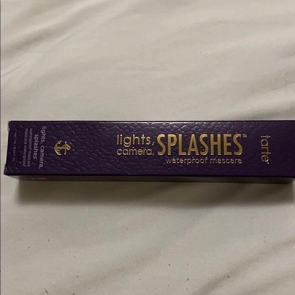 Tarte lights, camera, splashes waterproof mascara - Picture 1 of 2